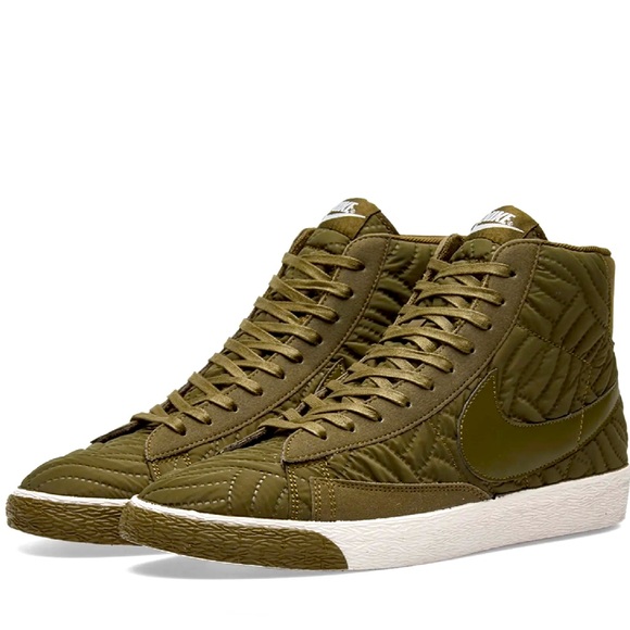 Nike Shoes - Nike Special Edition Sneakers